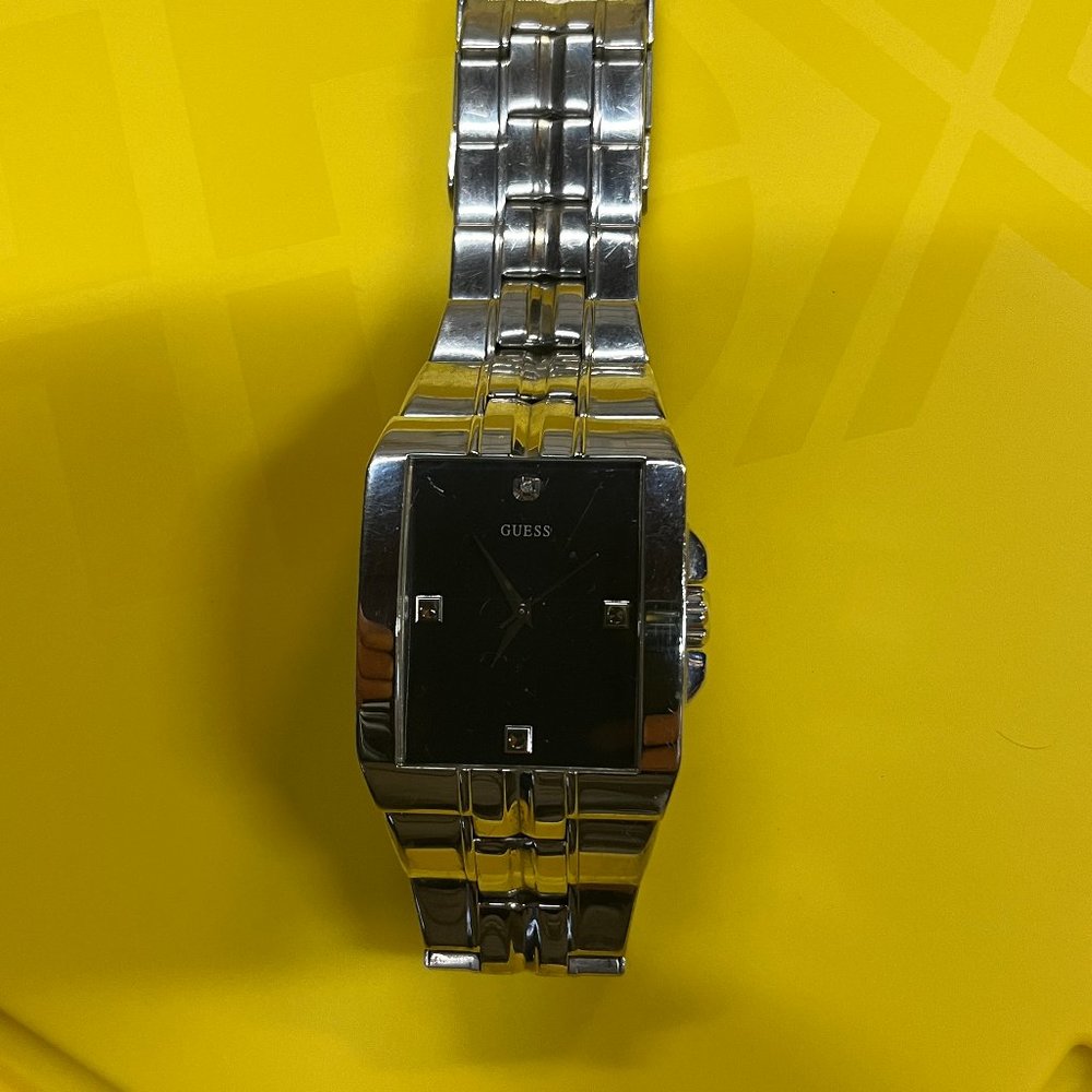 Guess watch SS large face NEW Battery works Vintage
